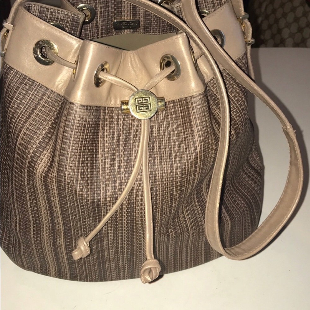 Authentic Givenchy small bucket bag True Vintage